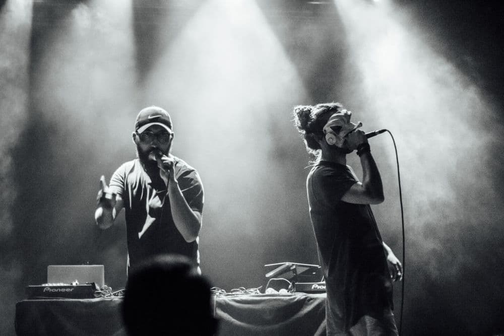 Album cover art for "Banghello! (O Gesto)" by L-ALI (PRT) & Mike El Nite