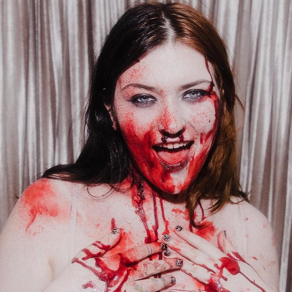 Album cover art for "don't call me pretty" by GAYLE