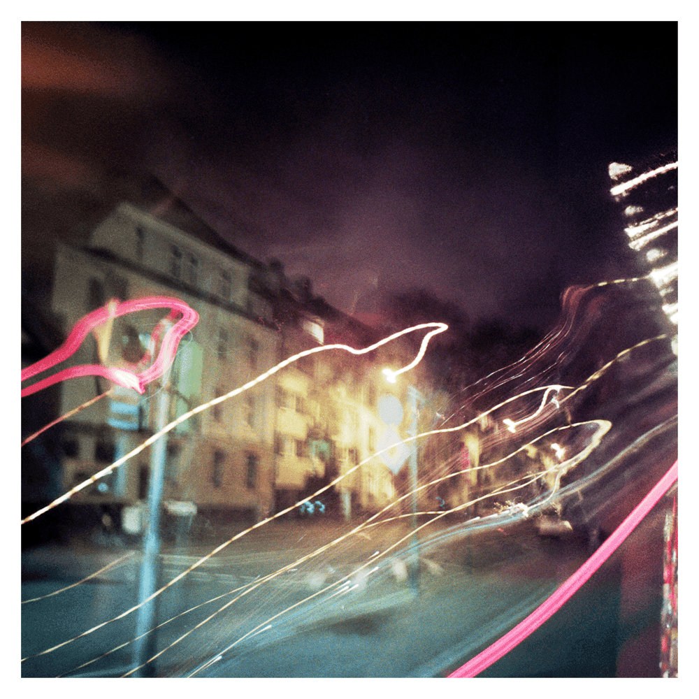 Album cover art for "halb 4" by RAUM27