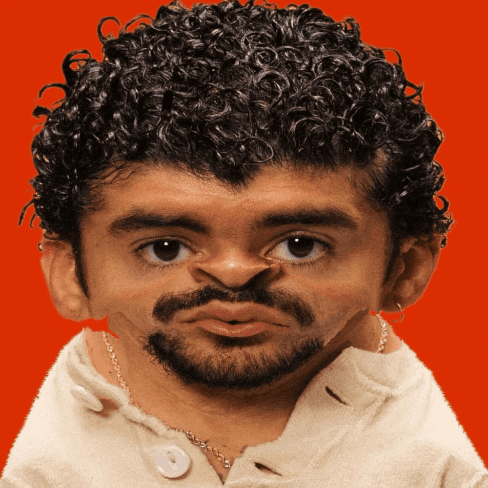 Album cover art for "PIToRRO DE COCO" by Bad Bunny