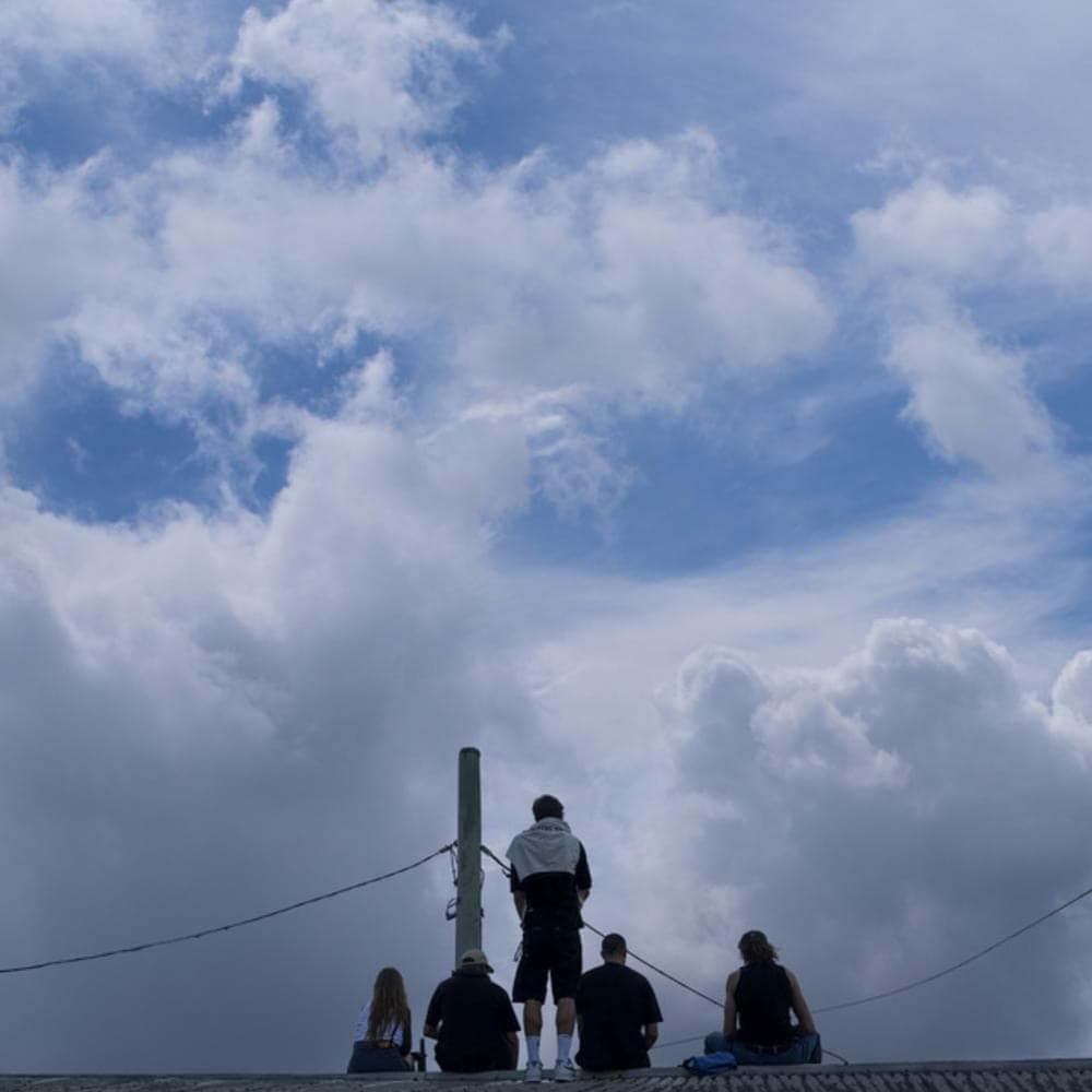 Album cover art for "just stand there" by Fred again..