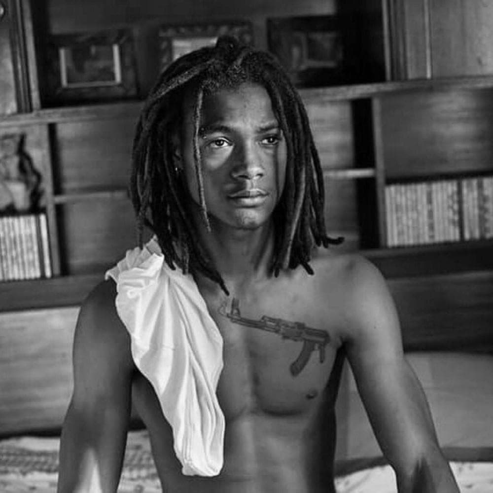 Album cover art for "Hey" by Puto G