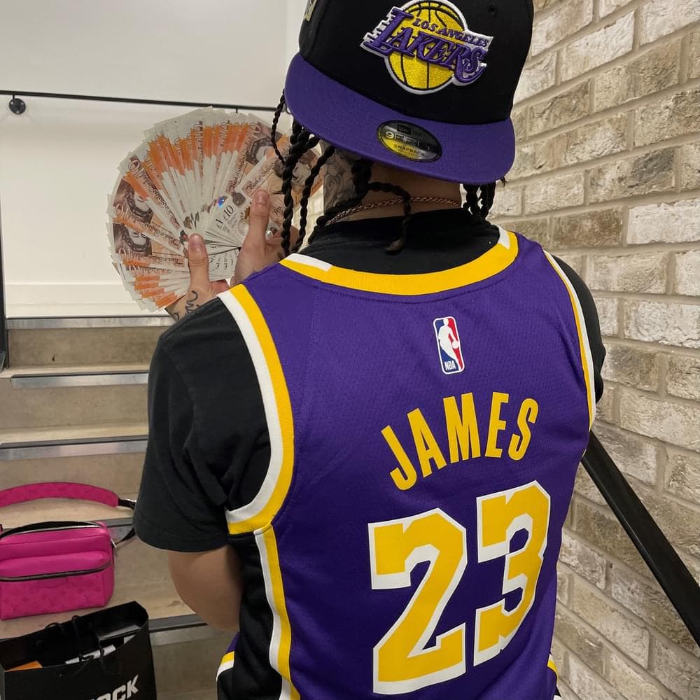 Album cover art for "Retail Therapy" by Central Cee