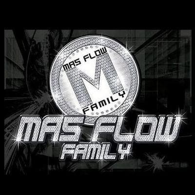 Album cover art for "Skinny Jeans" by Daddy Yankee & Héctor “El Father” & Tempo & Mr Notty & Tego Calderón & Fat Joe & Polakan