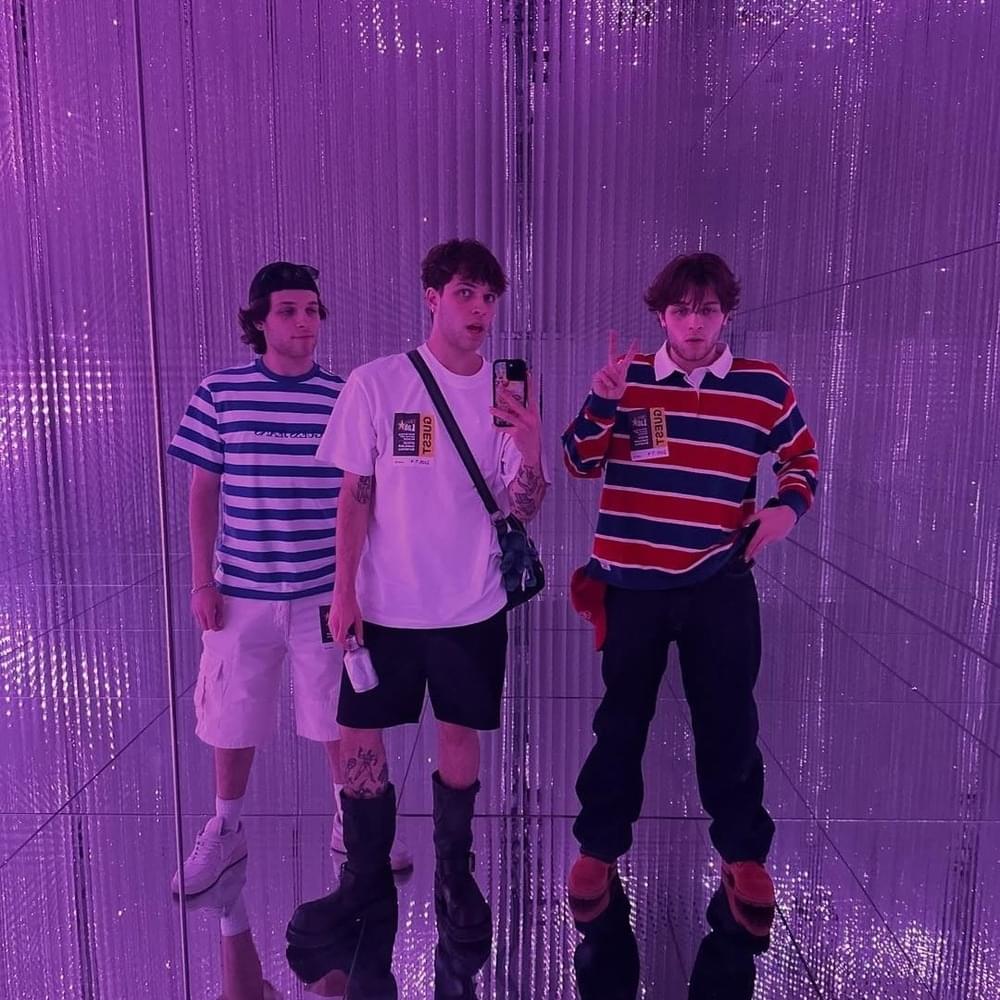 WHITE BOYS OF THE MONTH (DELUXE)