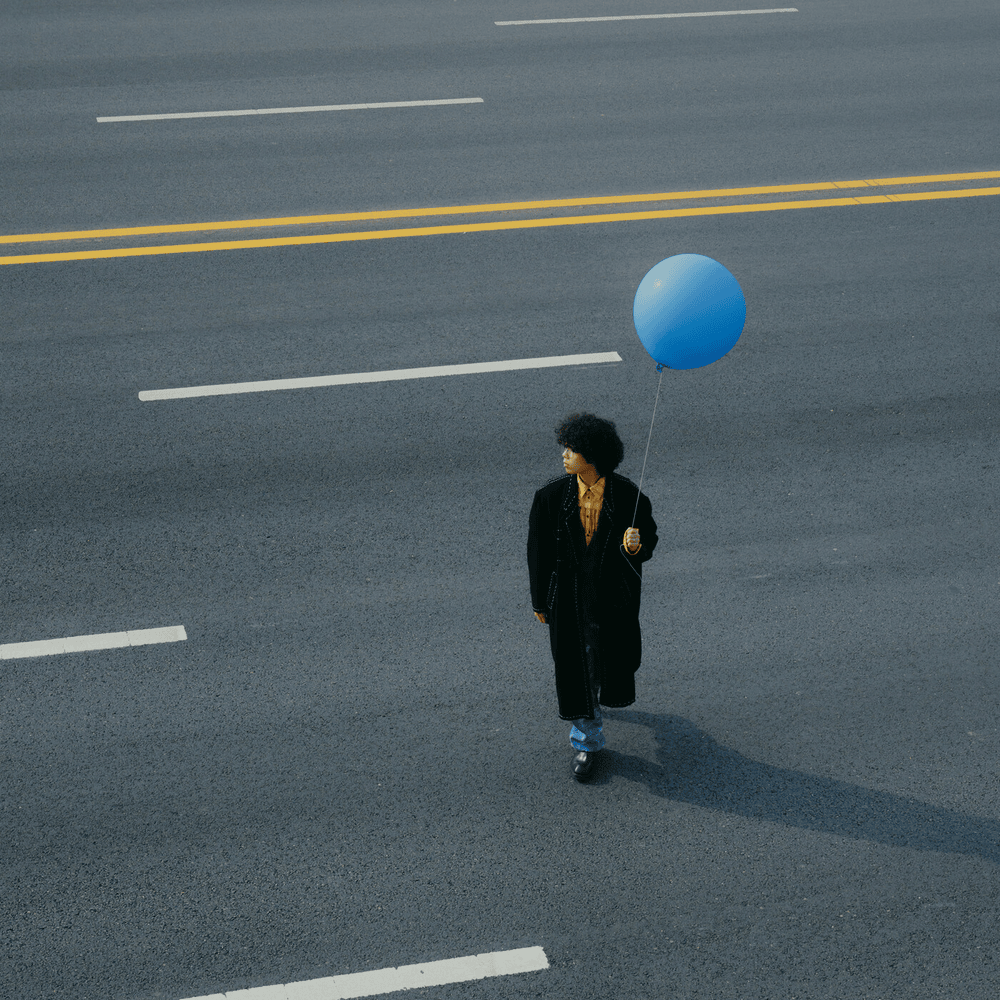 머뭇머뭇 (HESITATING)