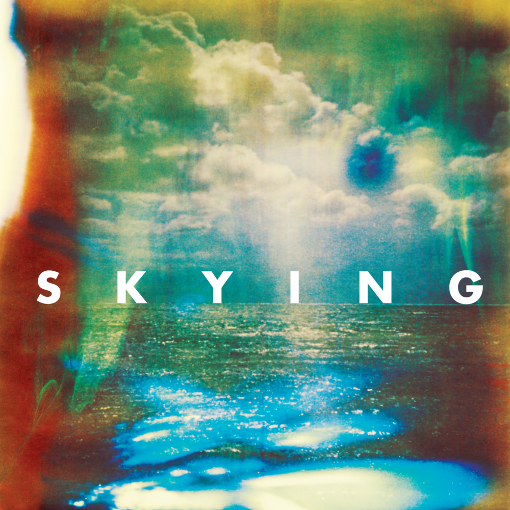 Skying 