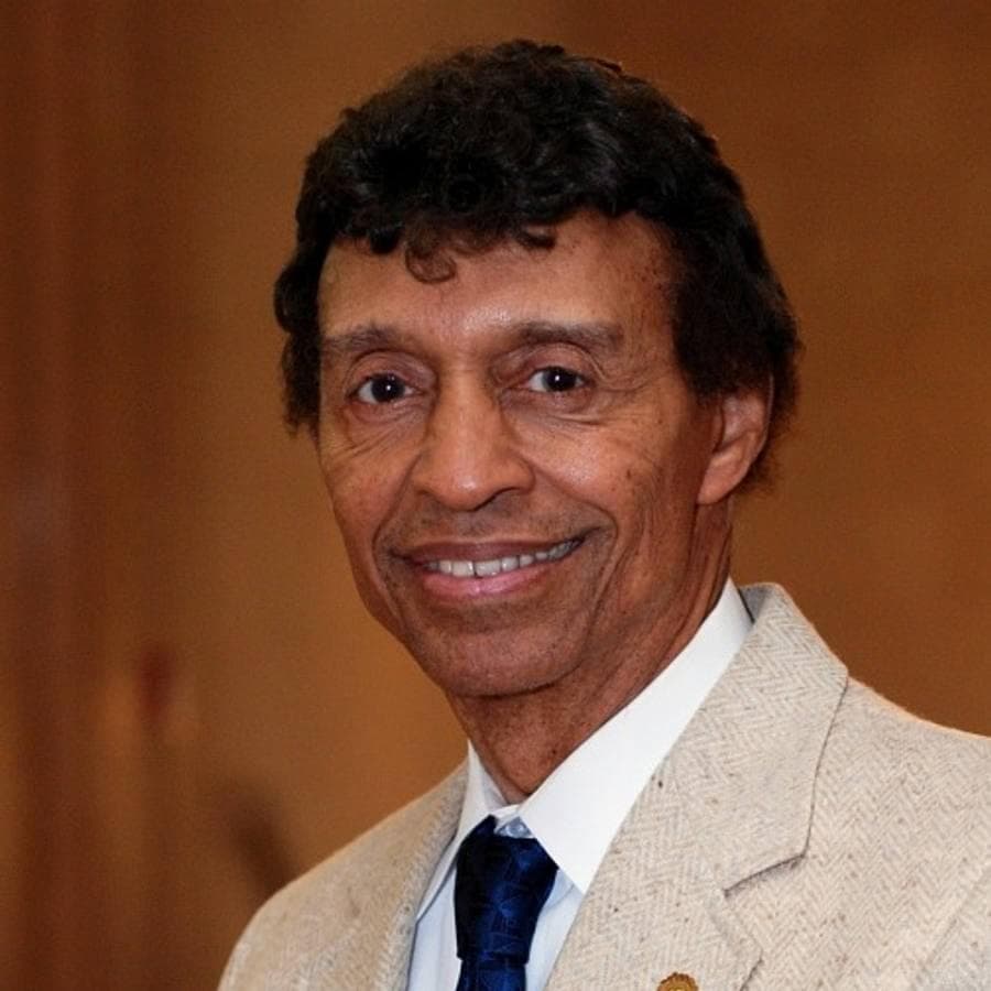 Photo of H. Leslie Adams