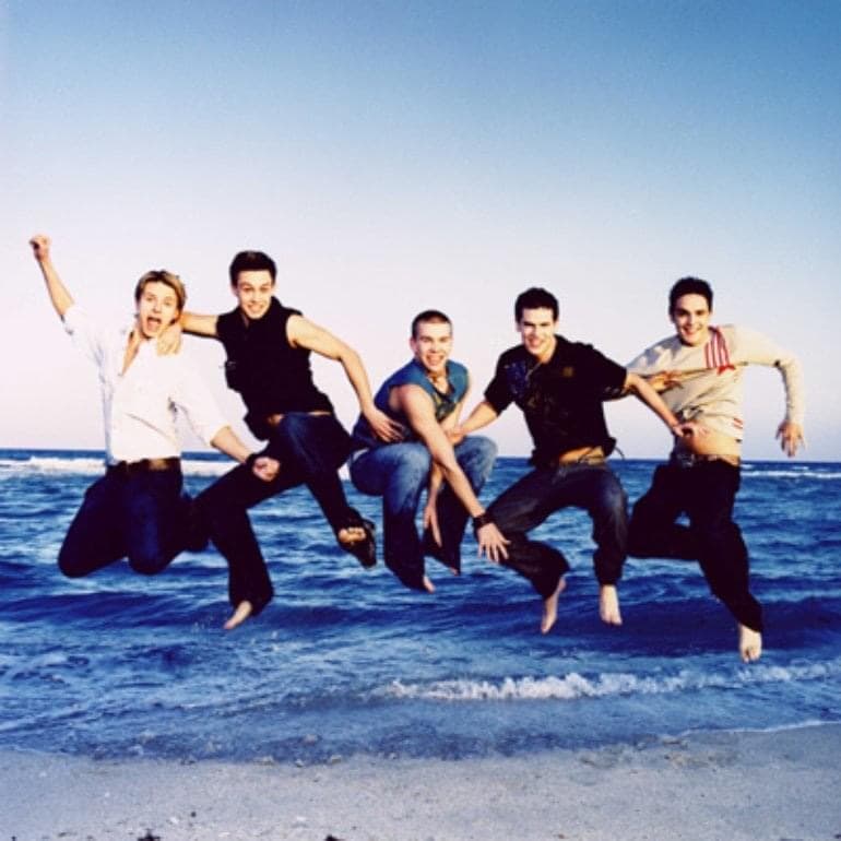 Photo of V (Boy Band)