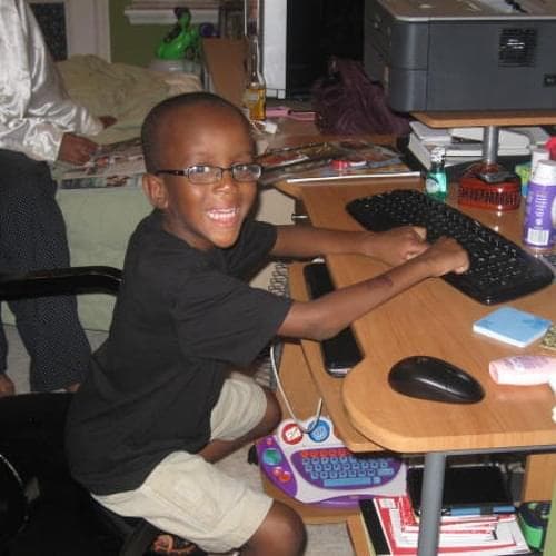 Album cover art for "glock 9" by quinn