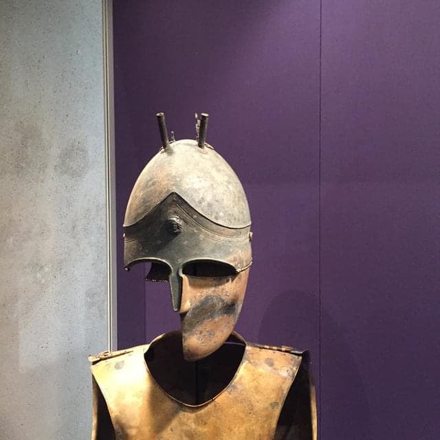 Album cover art for "Light Cast on the Lost (あらかじめ失われし、ともしび)" by MIKE