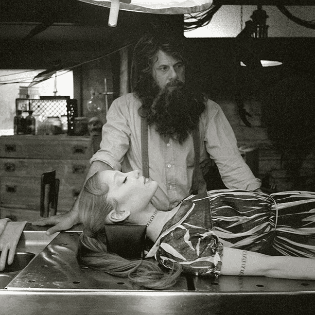 Album cover art for "Hampstead" by Ariana Grande