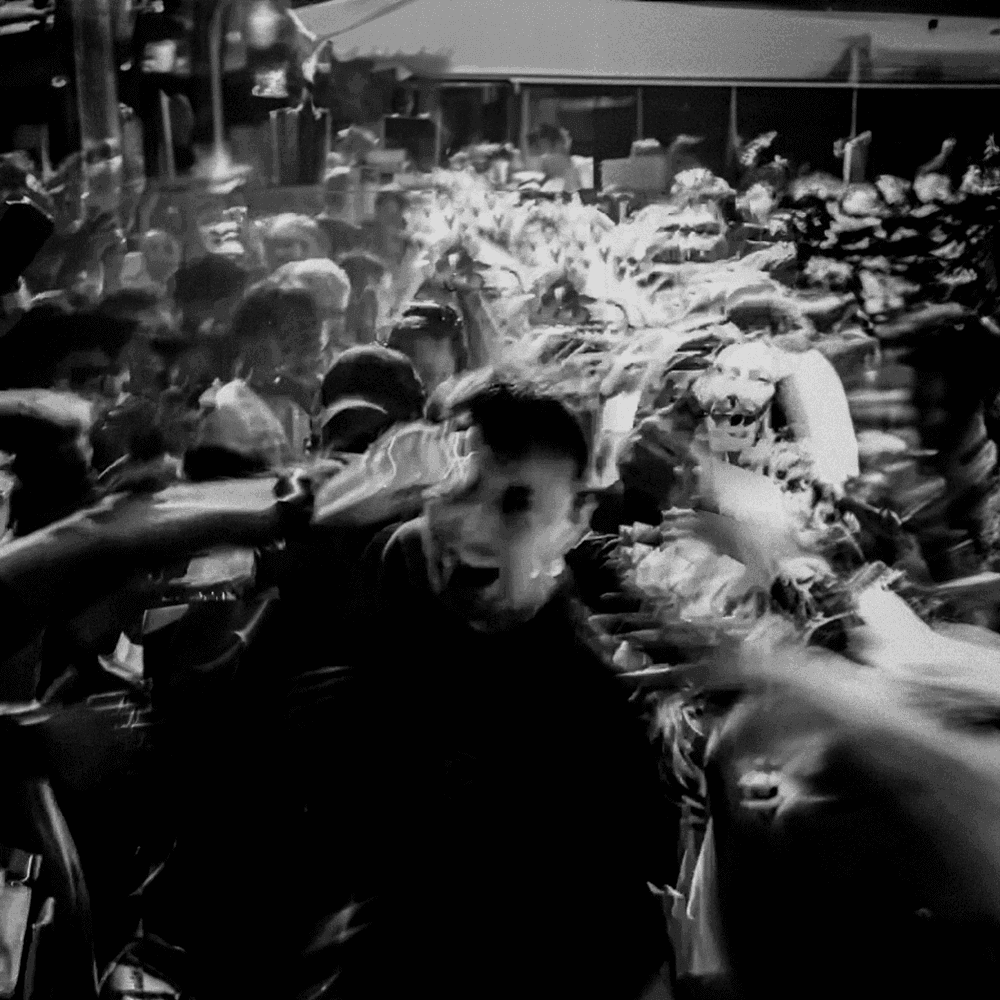 Album cover art for "leavemealone" by Fred again..