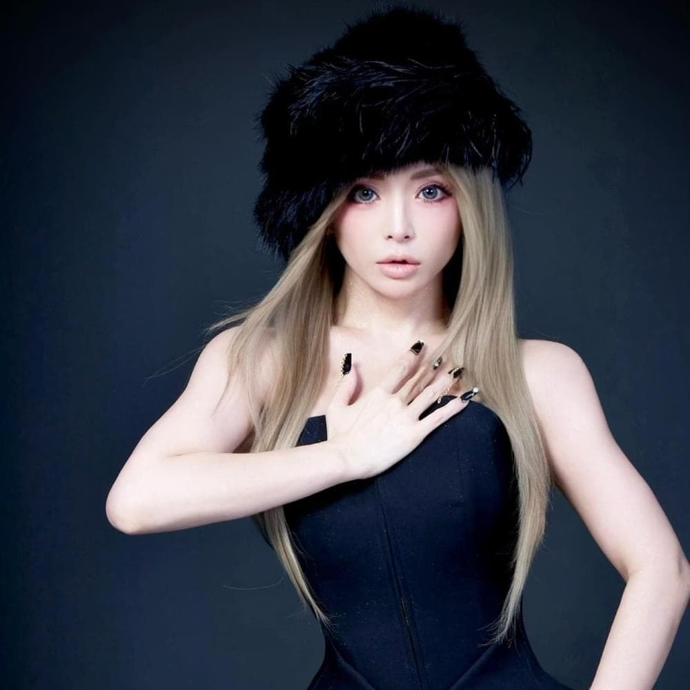 浜崎あゆみ (Ayumi Hamasaki) Profile Picture Photo of 浜崎あゆみ (Ayumi Hamasaki)