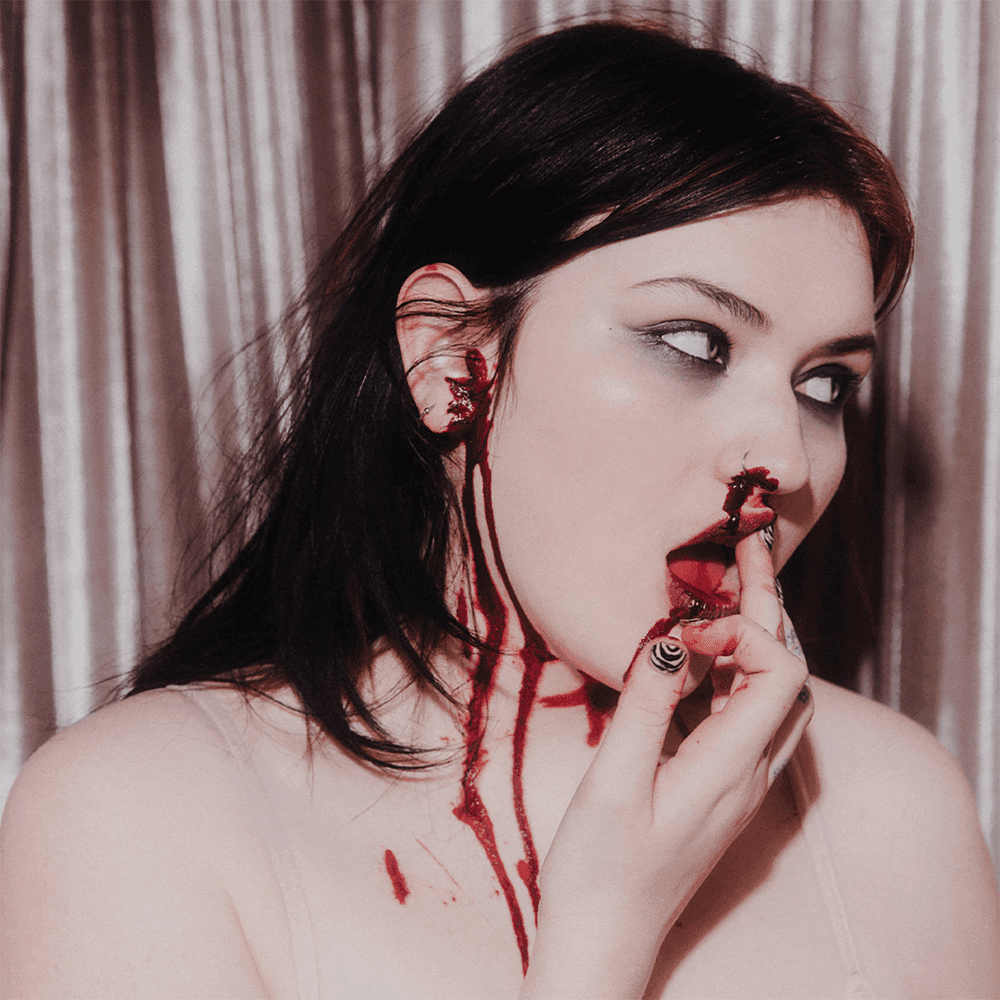 Album cover art for "everybody hates me" by GAYLE