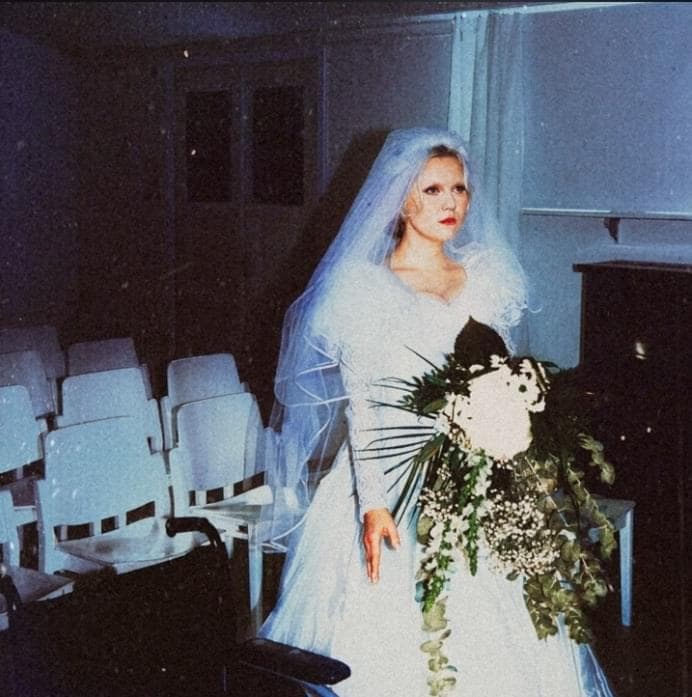 Album cover art for "Sitä sattuu" by F (FIN) & SANNI