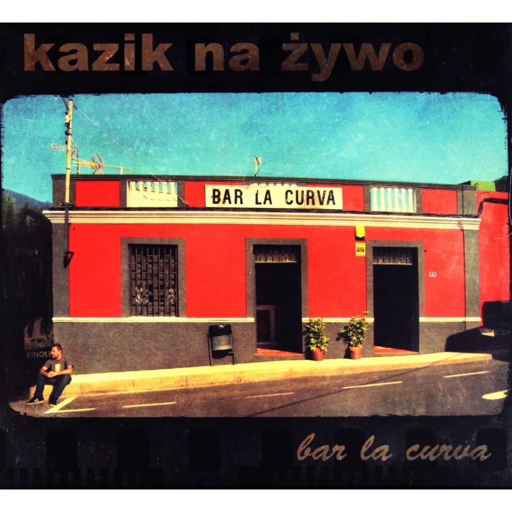 Bar La Curva / Plamy Na Słońcu