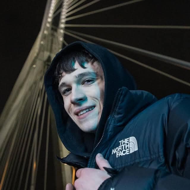 Album cover art for "Opijamy" by E V