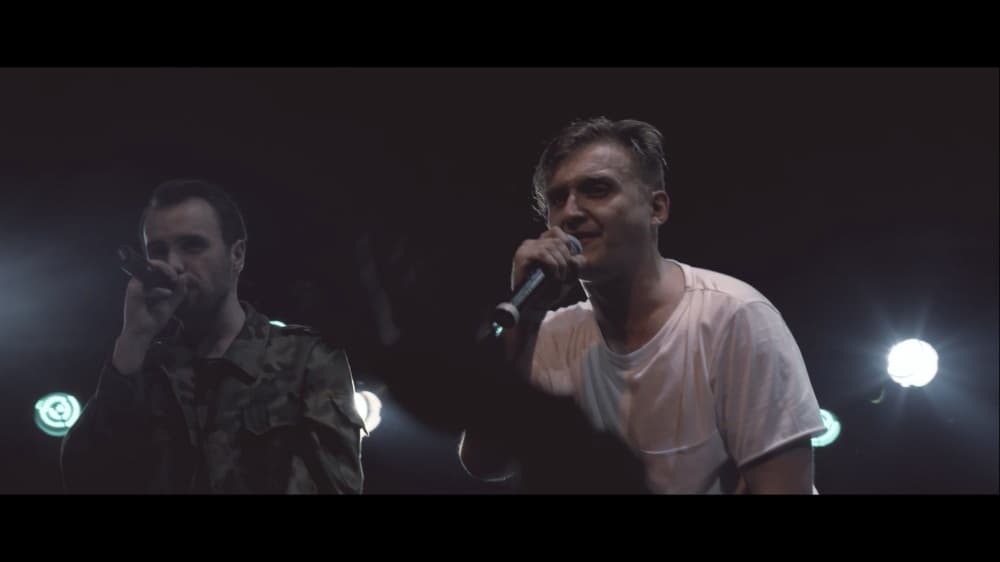 Album cover art for "Naprawdę" by Quebonafide