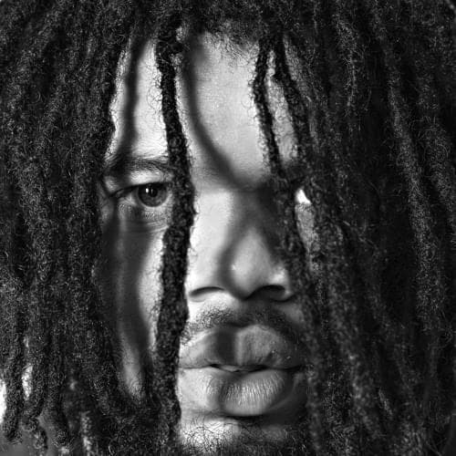 Album cover art for "DESERTER" by Mazbou Q