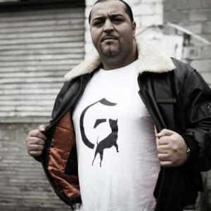 Cover image for Hakan Abi