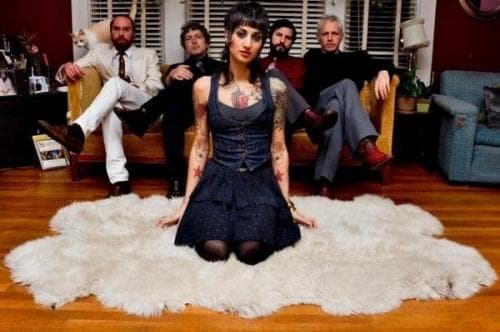 Y La Bamba Profile Picture Photo of Y La Bamba